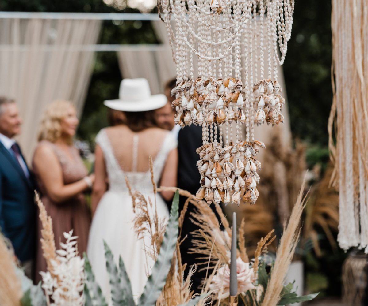 Boho sietynai su karoliukais - vestuvių dekoras